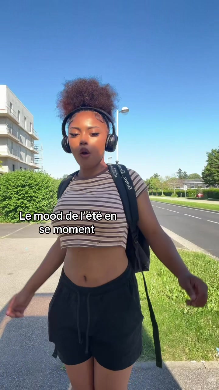 @𝒜𝓃𝒶𝒾𝓈
