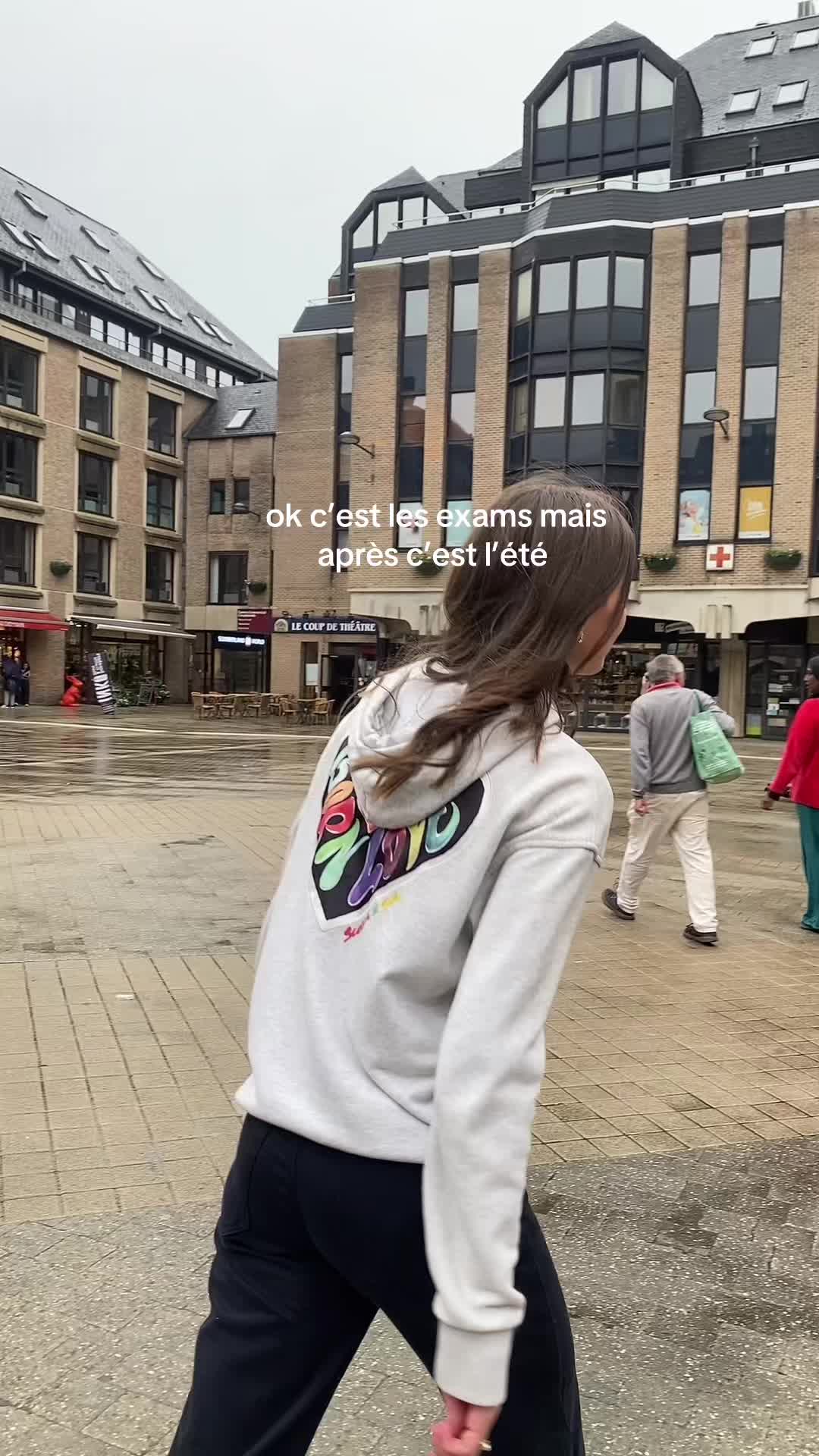 @in&egrave;s