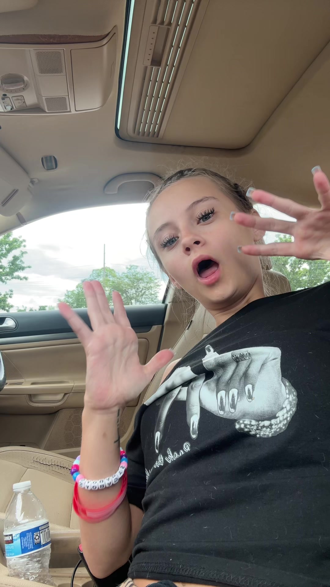@itssmeavaa2