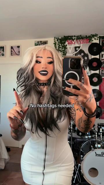 @Em🖤