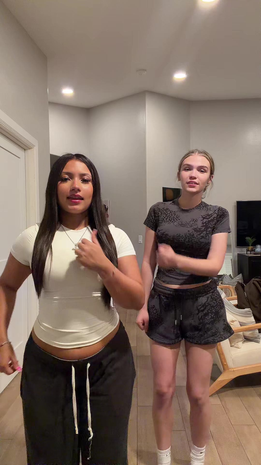 @yamila