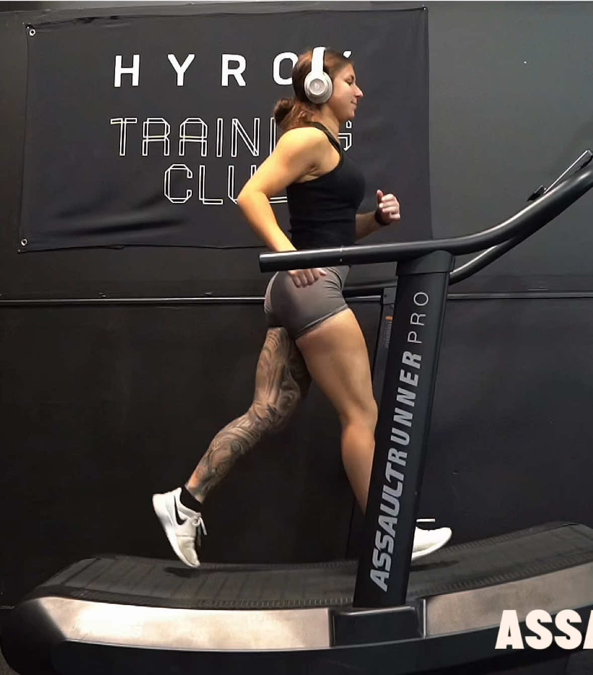 @adrianaciani