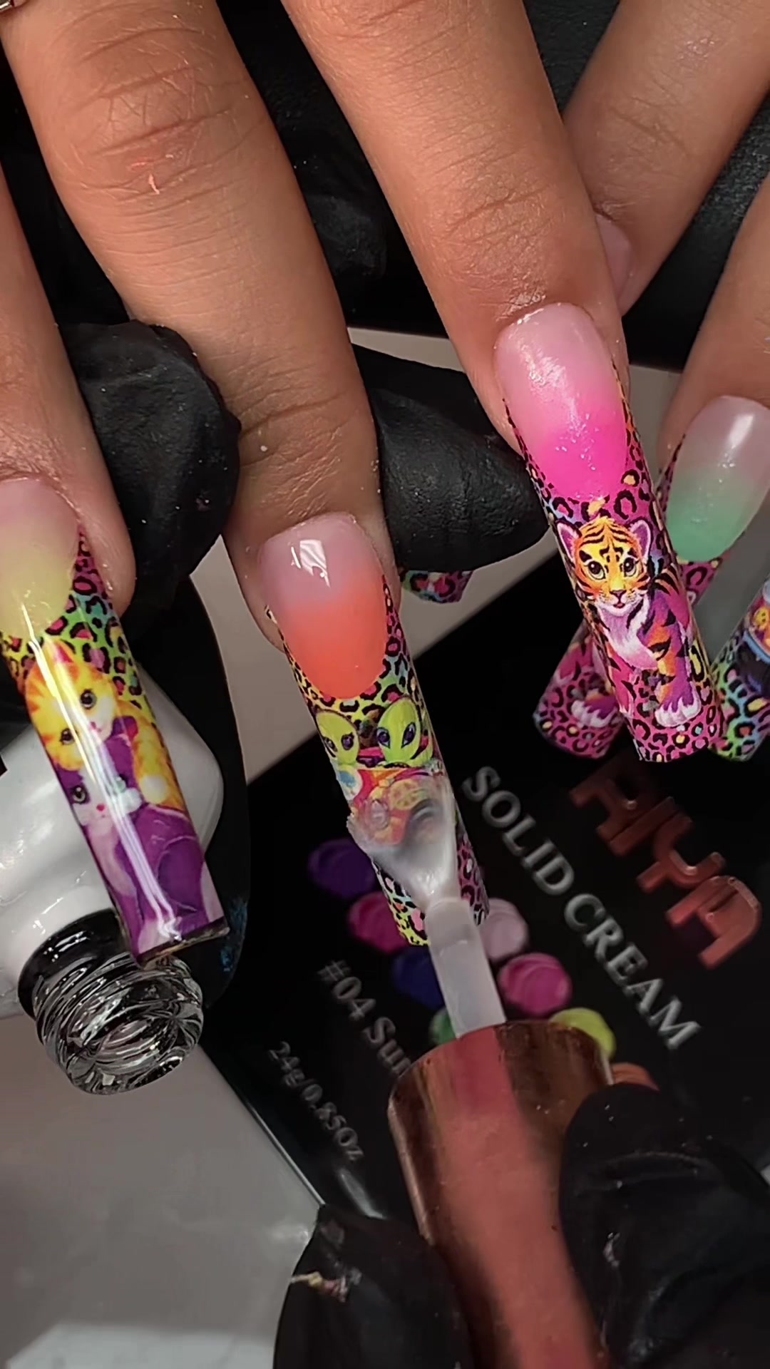 @Riya's Nails