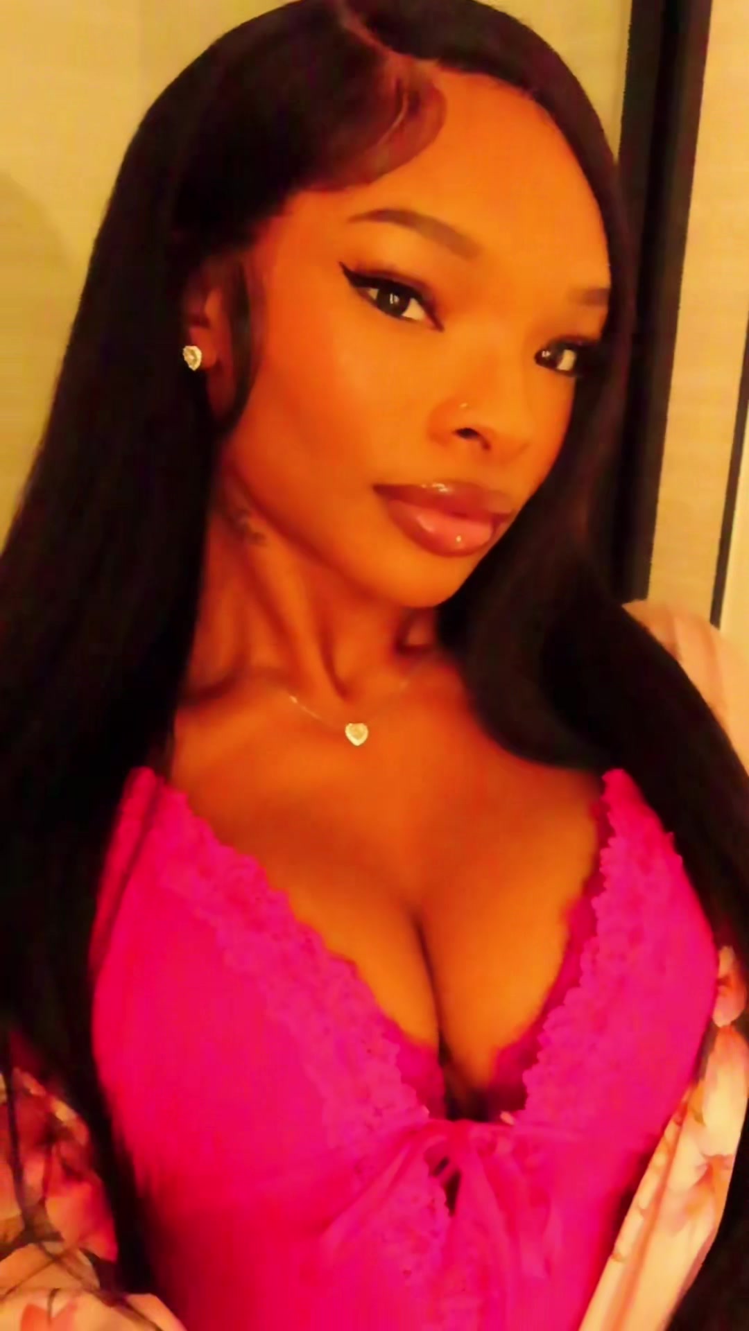 @_lashaelee