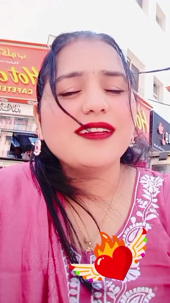 @Dubai girl@Chetna