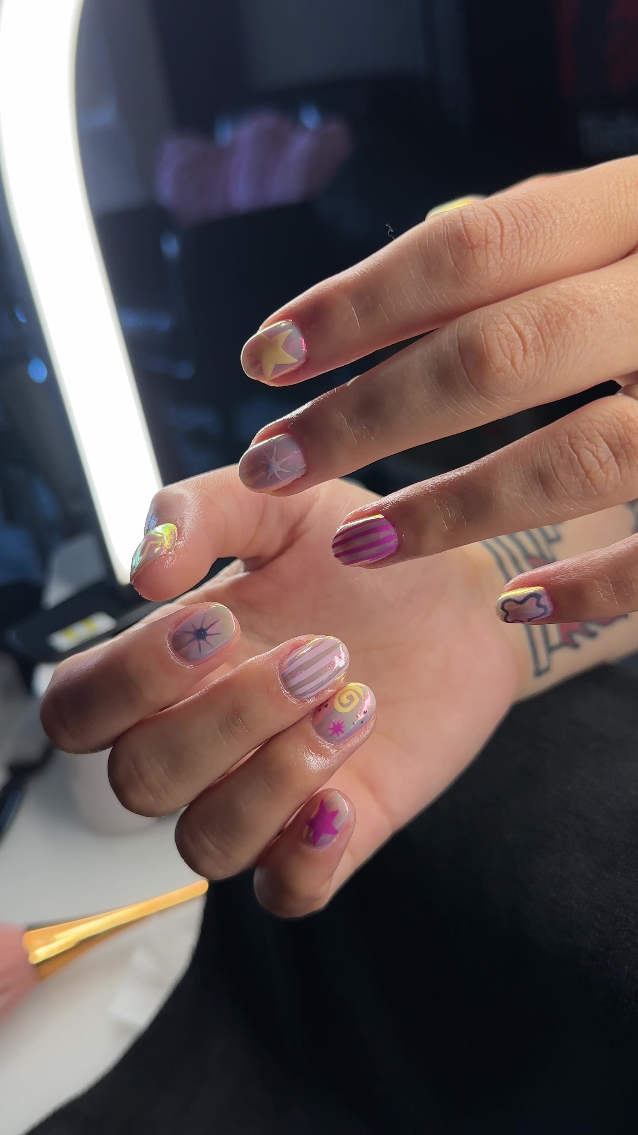 @softbutsharpnails