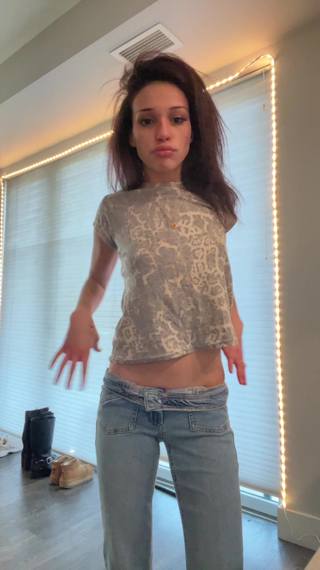 @Ayalien2