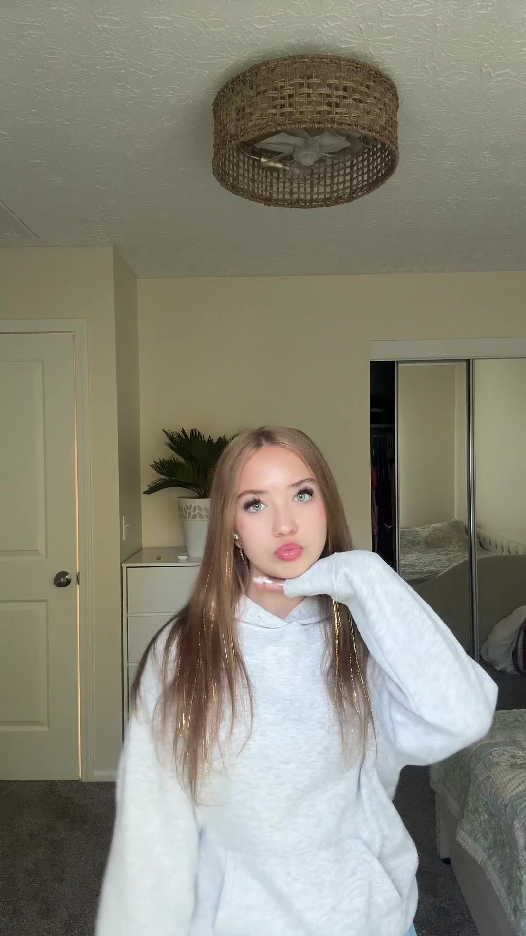@️