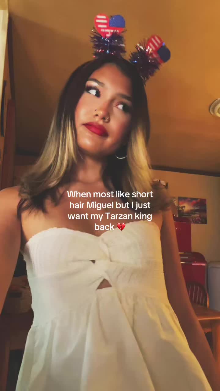 @𝓂𝒾𝒶 🍌