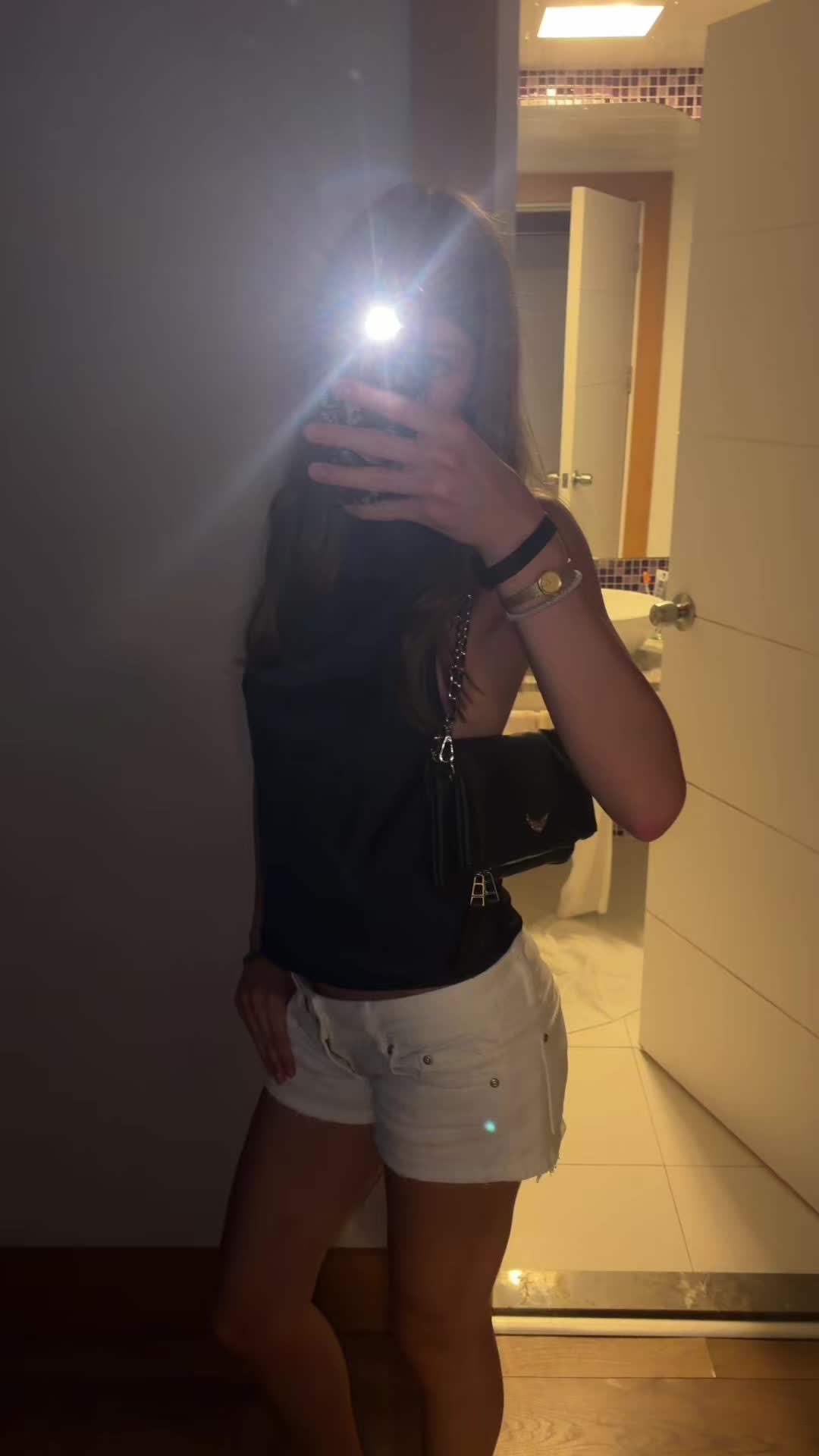 @𝓁ℯ𝓃𝒾𝒶