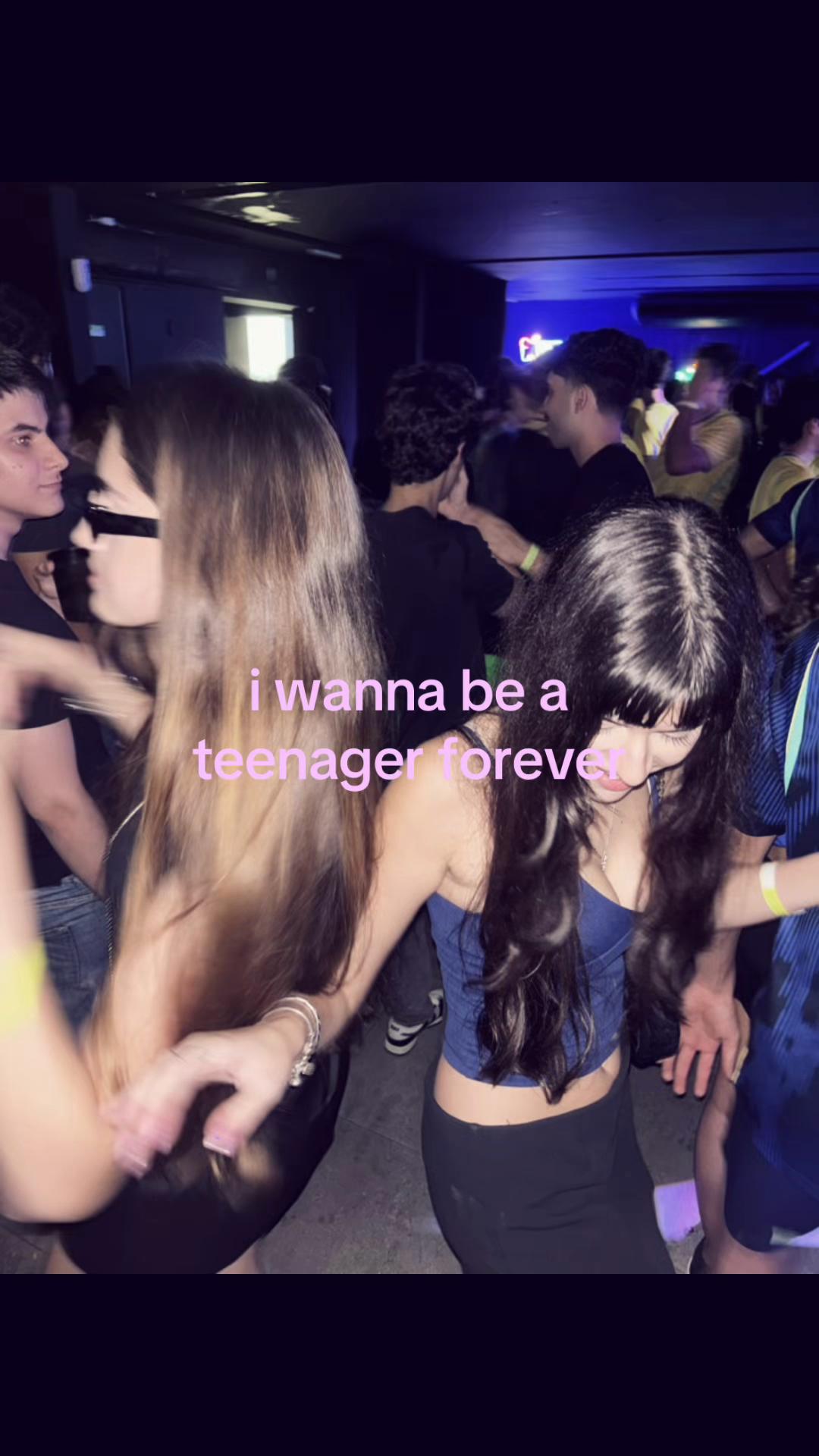@𑣲 lina smith