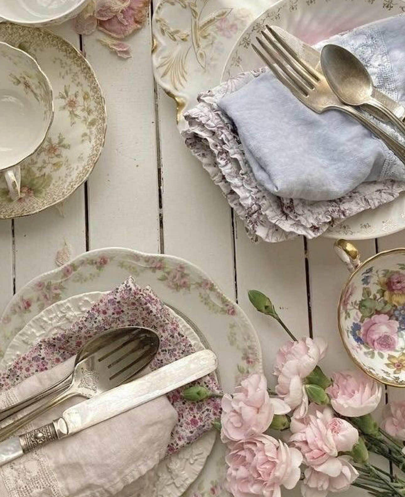 @fangirl media co.
