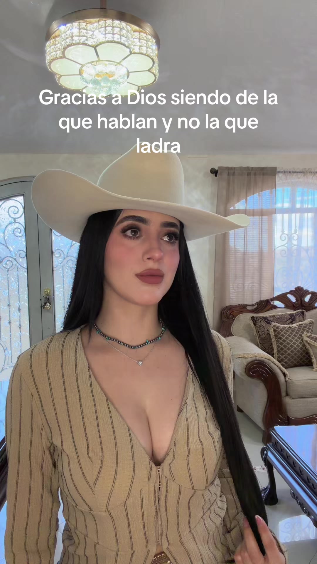 @𝑁𝑎𝑡𝑎𝑙𝑖𝑒