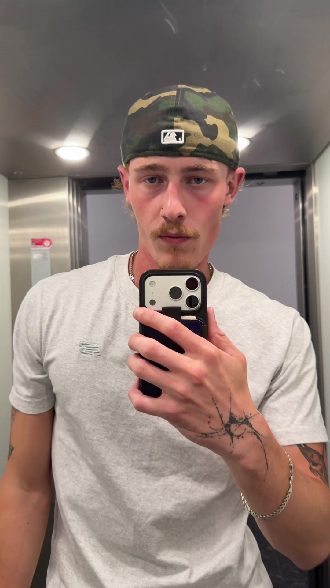 @louraintt