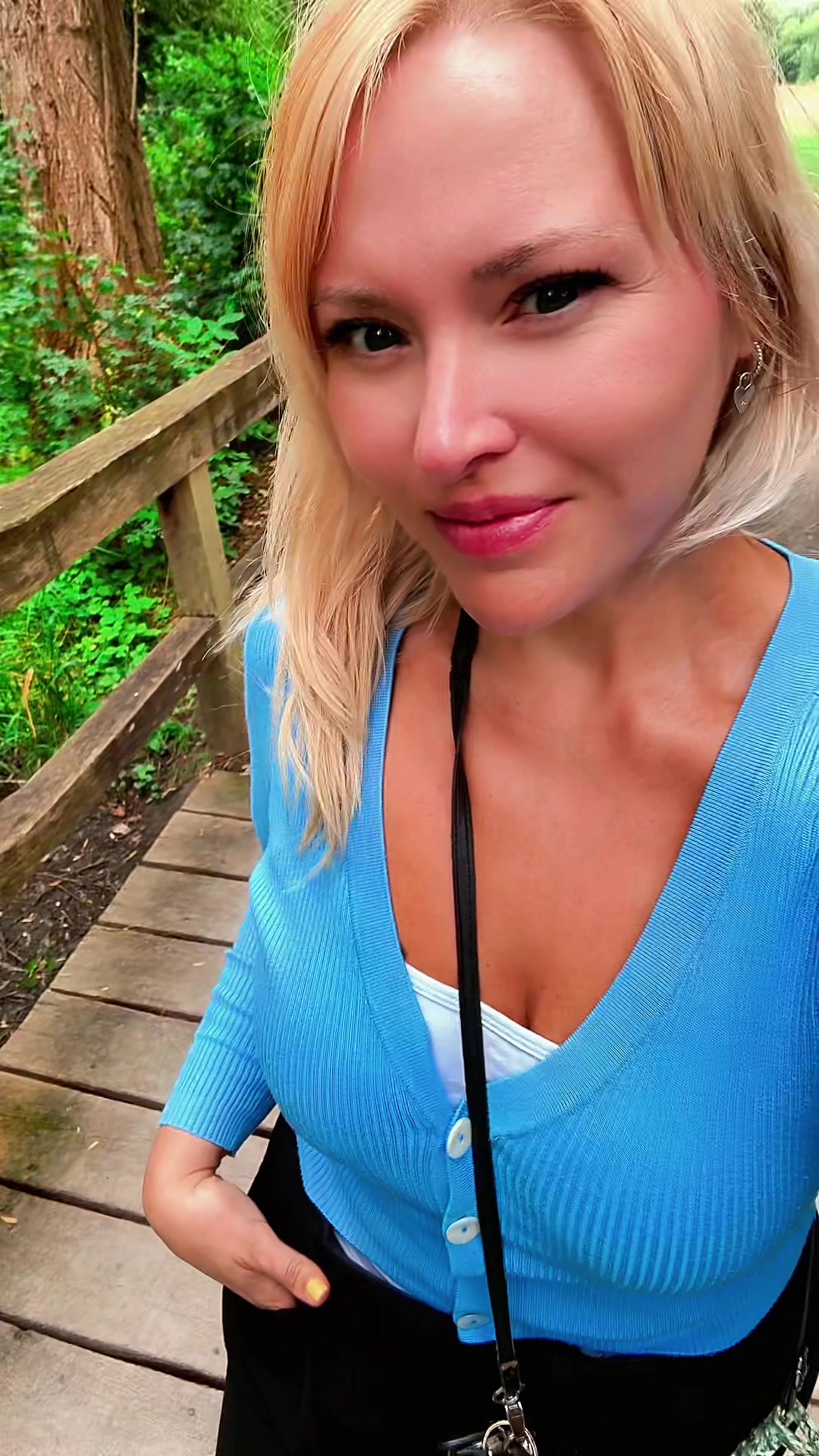 @Anika_Carina🦅