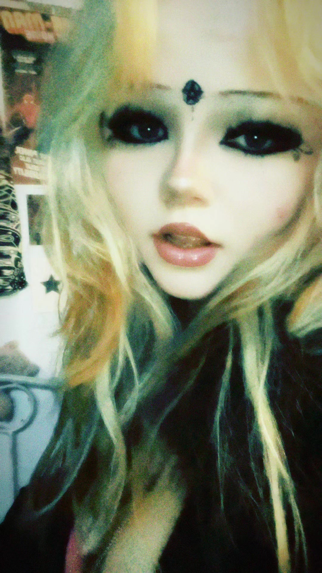 @ELL!!👽🦇
