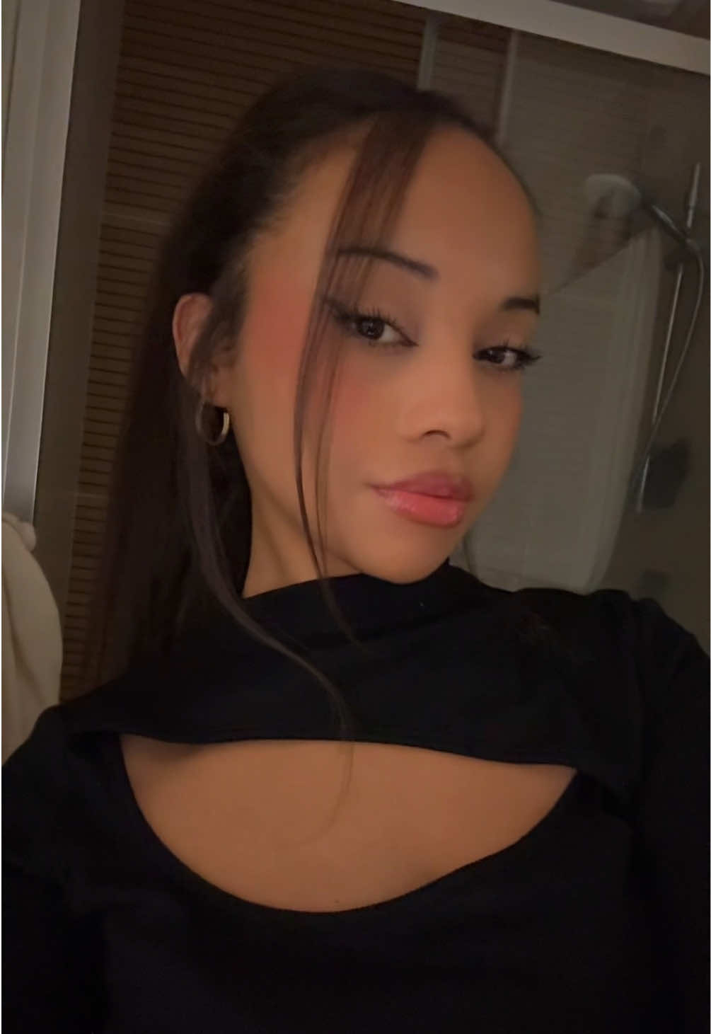 @ℳ𝒶ℯ̈𝓁ℯℯ𝓃 🌺