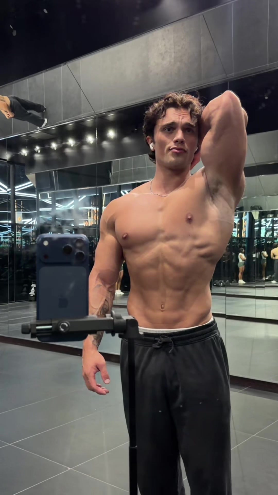 @landonsthompson