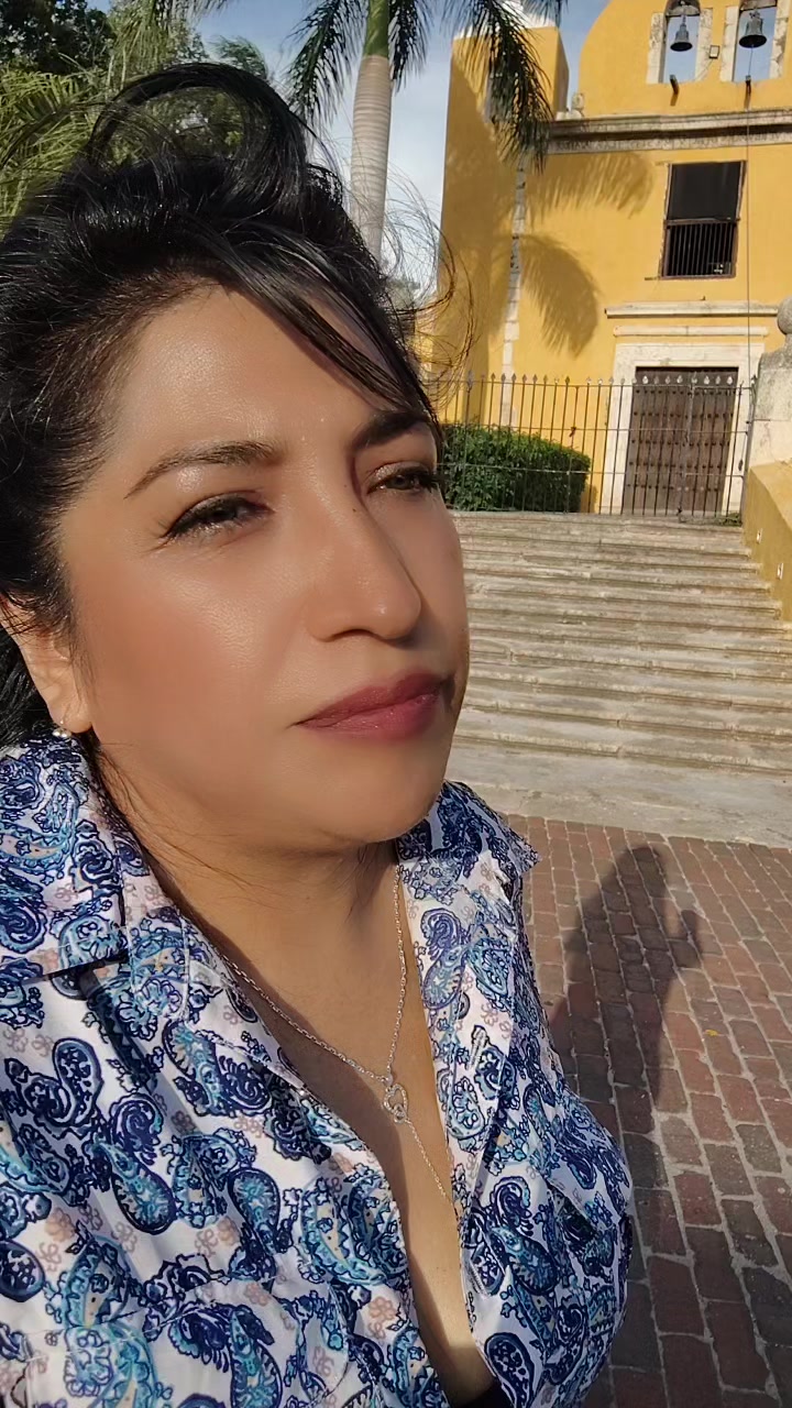 @elvirita la pueblerina