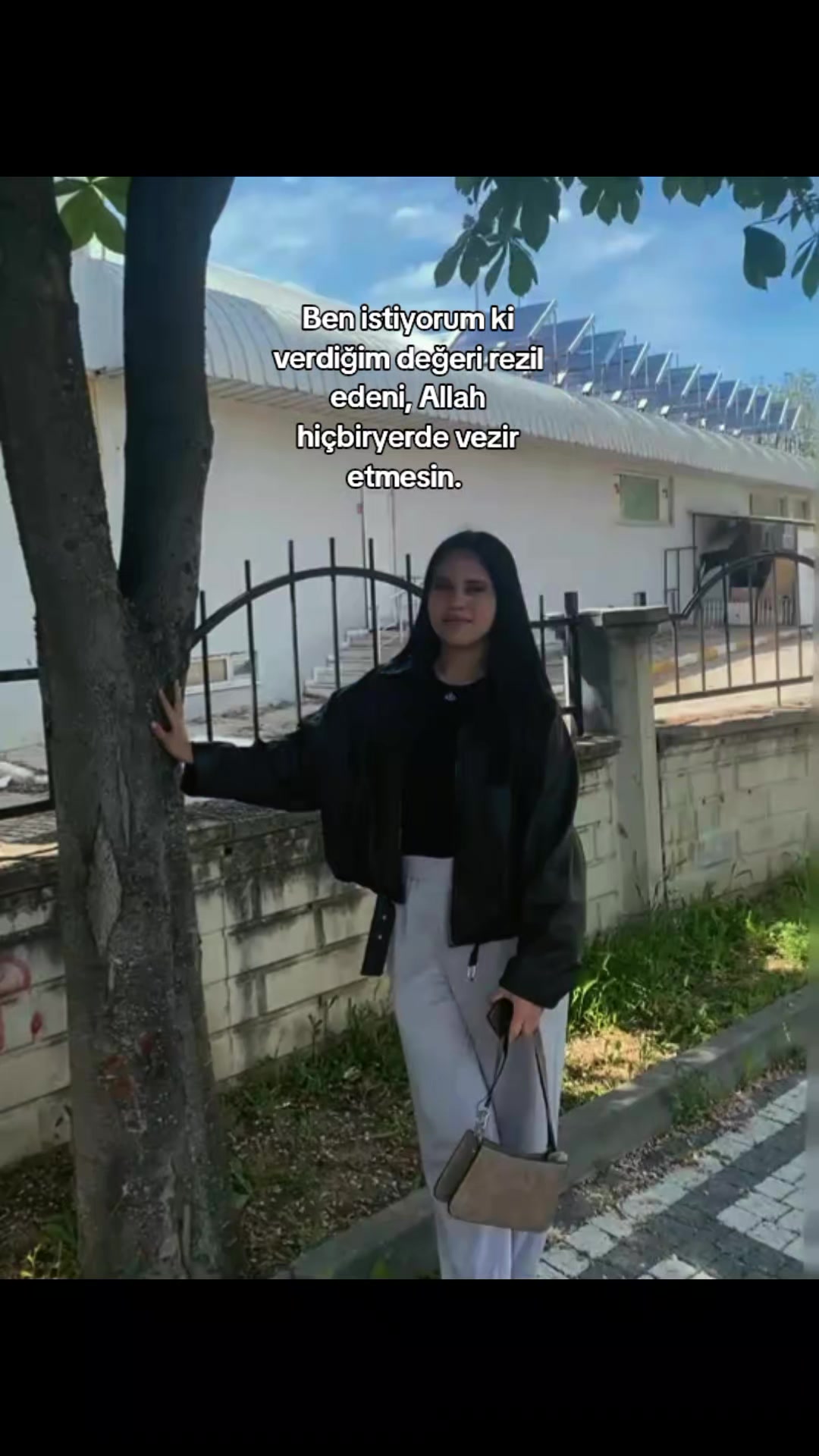 @𝔏𝔢𝔪𝔞𝔫𝔫