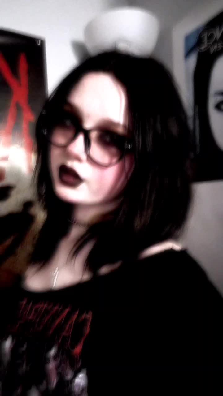 @🦇Julie-Anne🦇