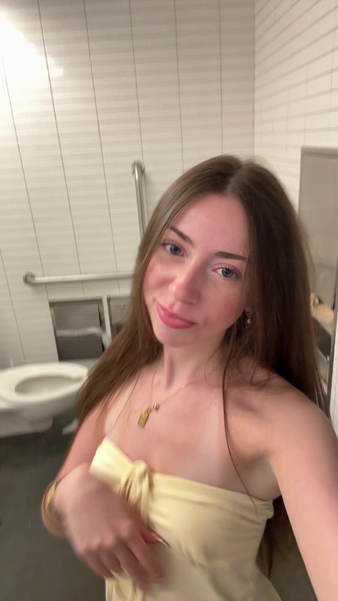 @avry555