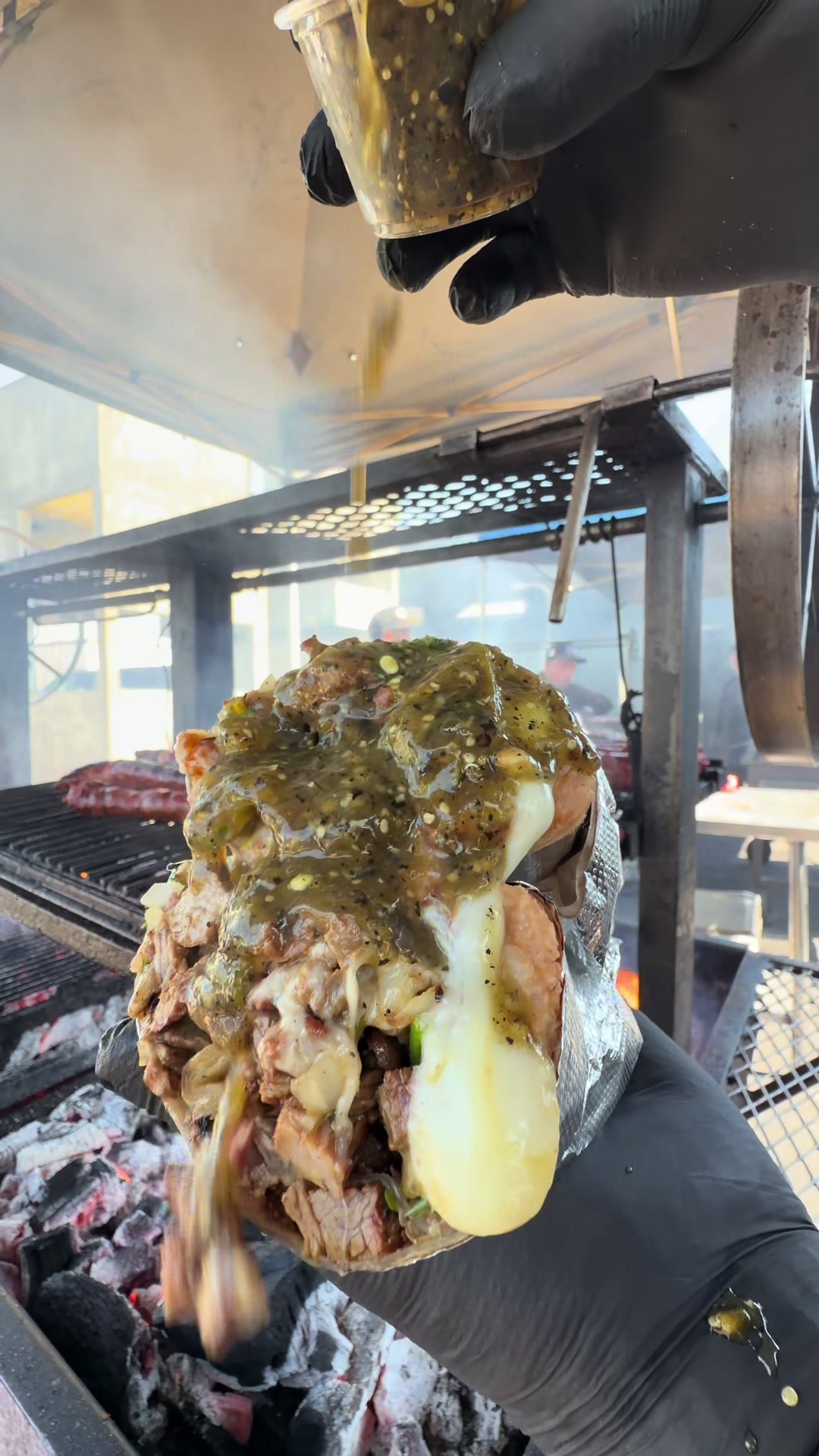 @TACOS LOS CHOLOS