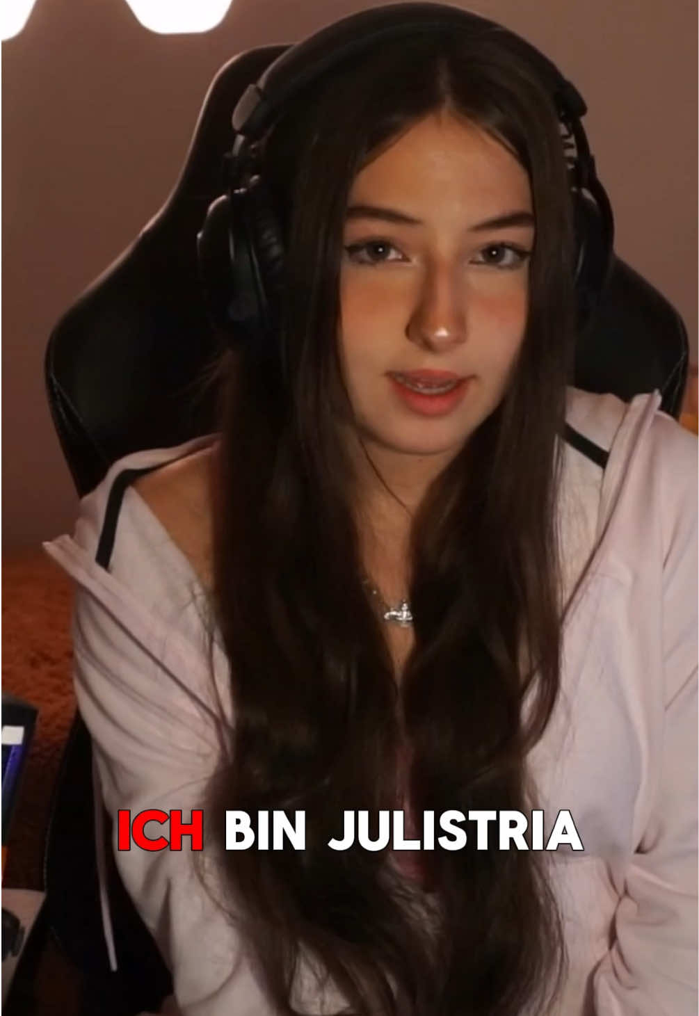 @Julistria 🌸