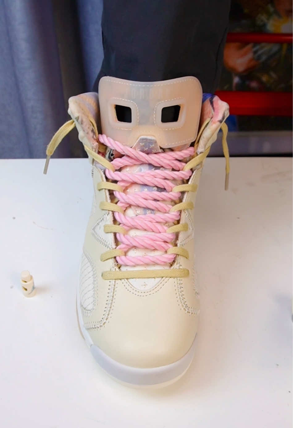@Lacedsneaker