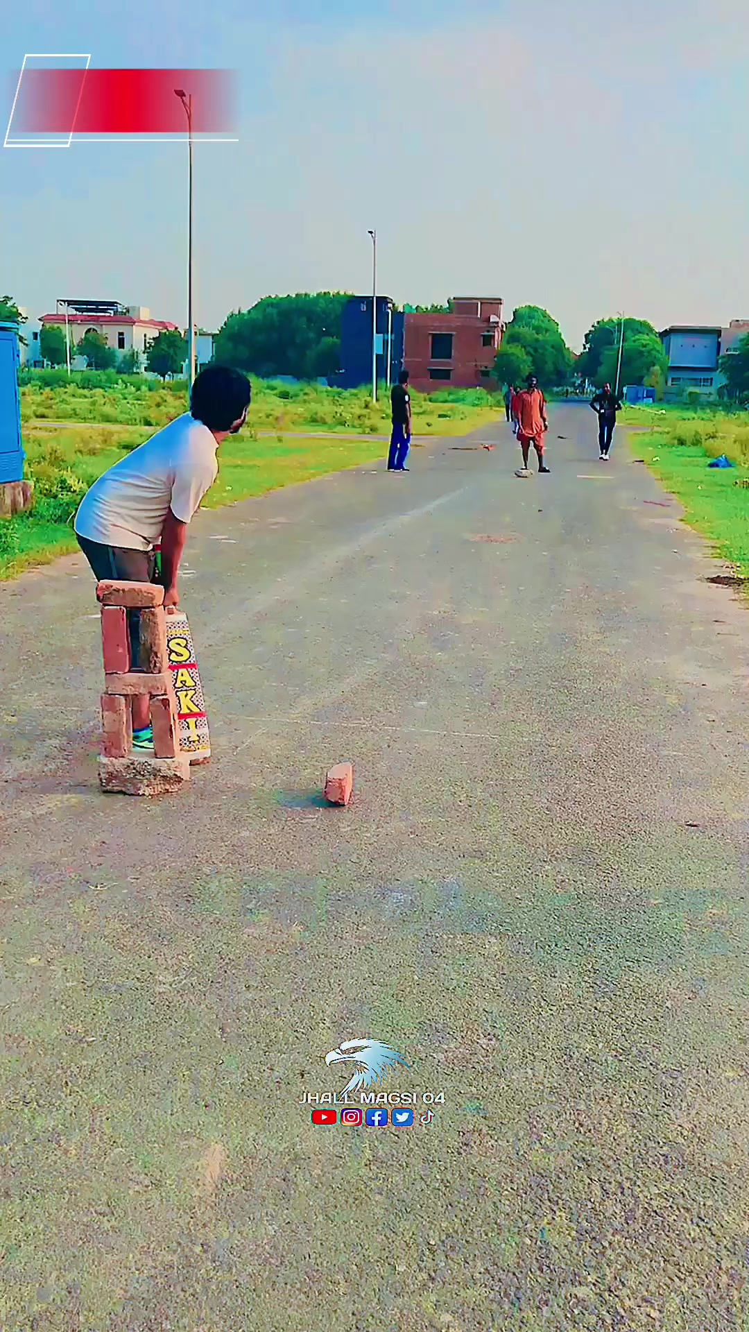 @اجنبی سہ لڑکا😷