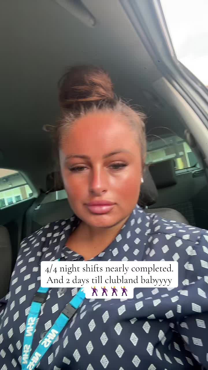 @courtneywhitexx