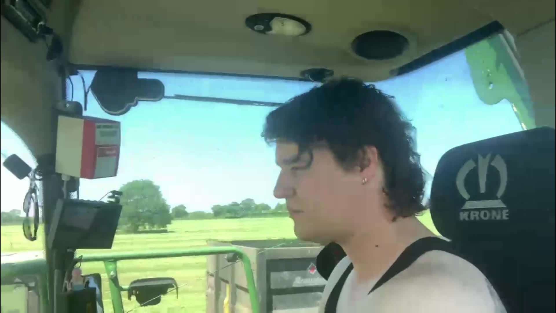 @itsablythingofficial