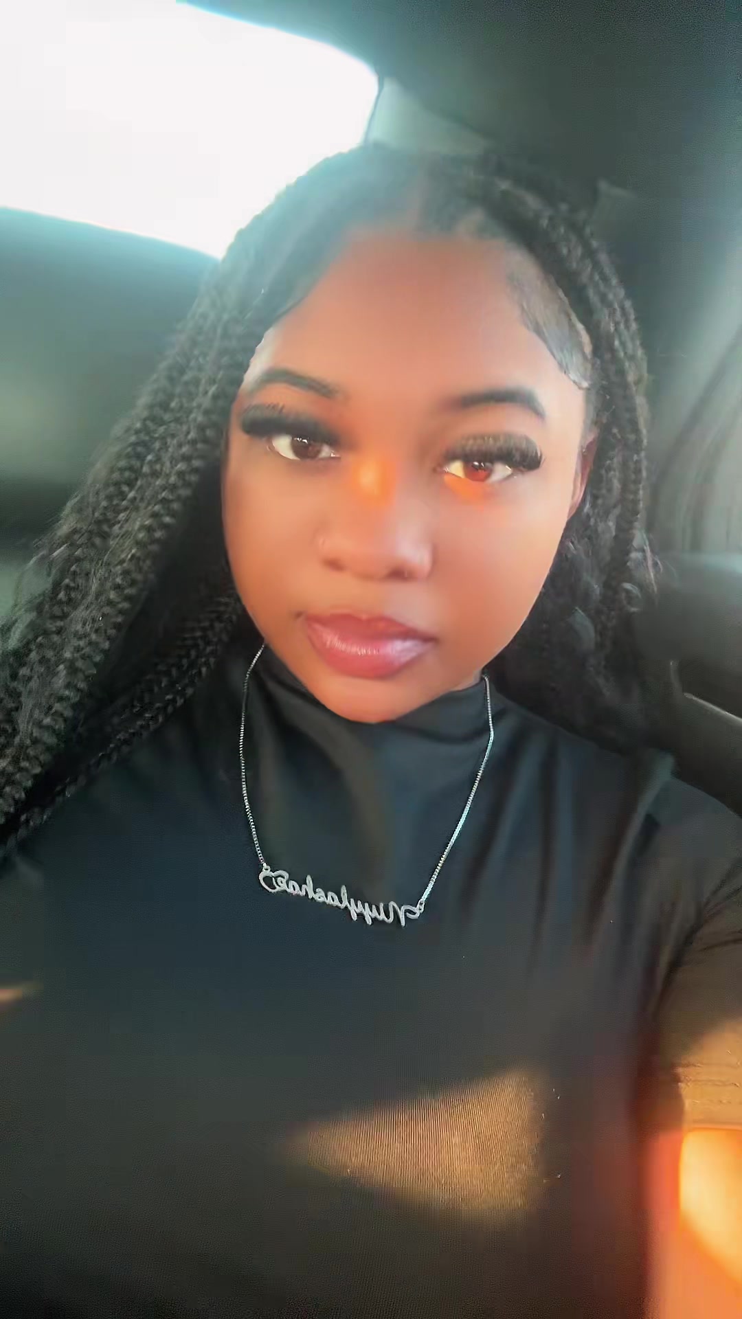 @Niyylashae