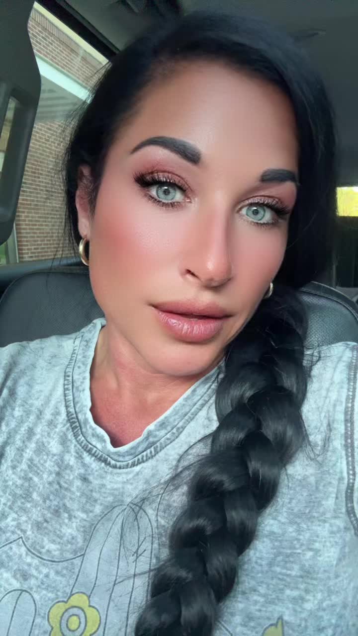 @thecourtneywaters