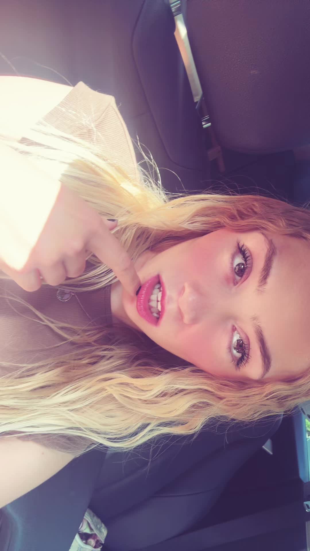 @Lovely_Layyy
