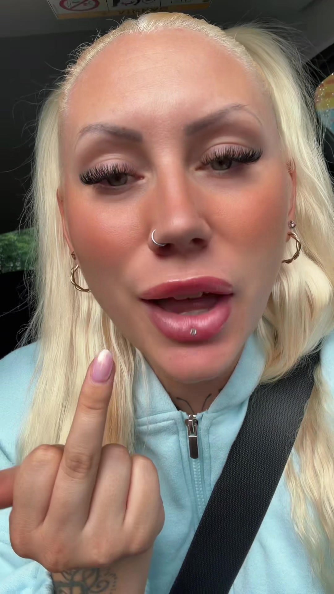 @MrsBarbiie🇩🇪