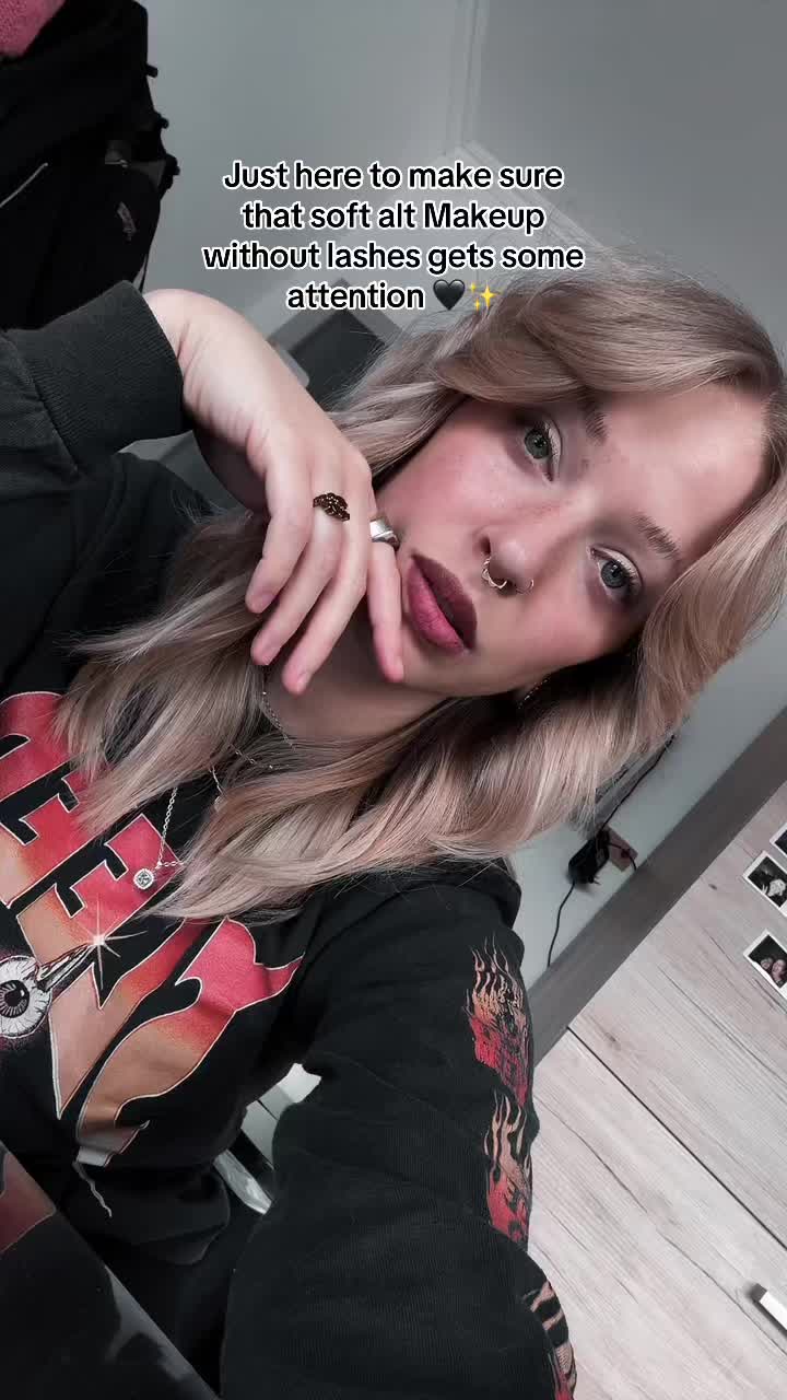 @moshshelle