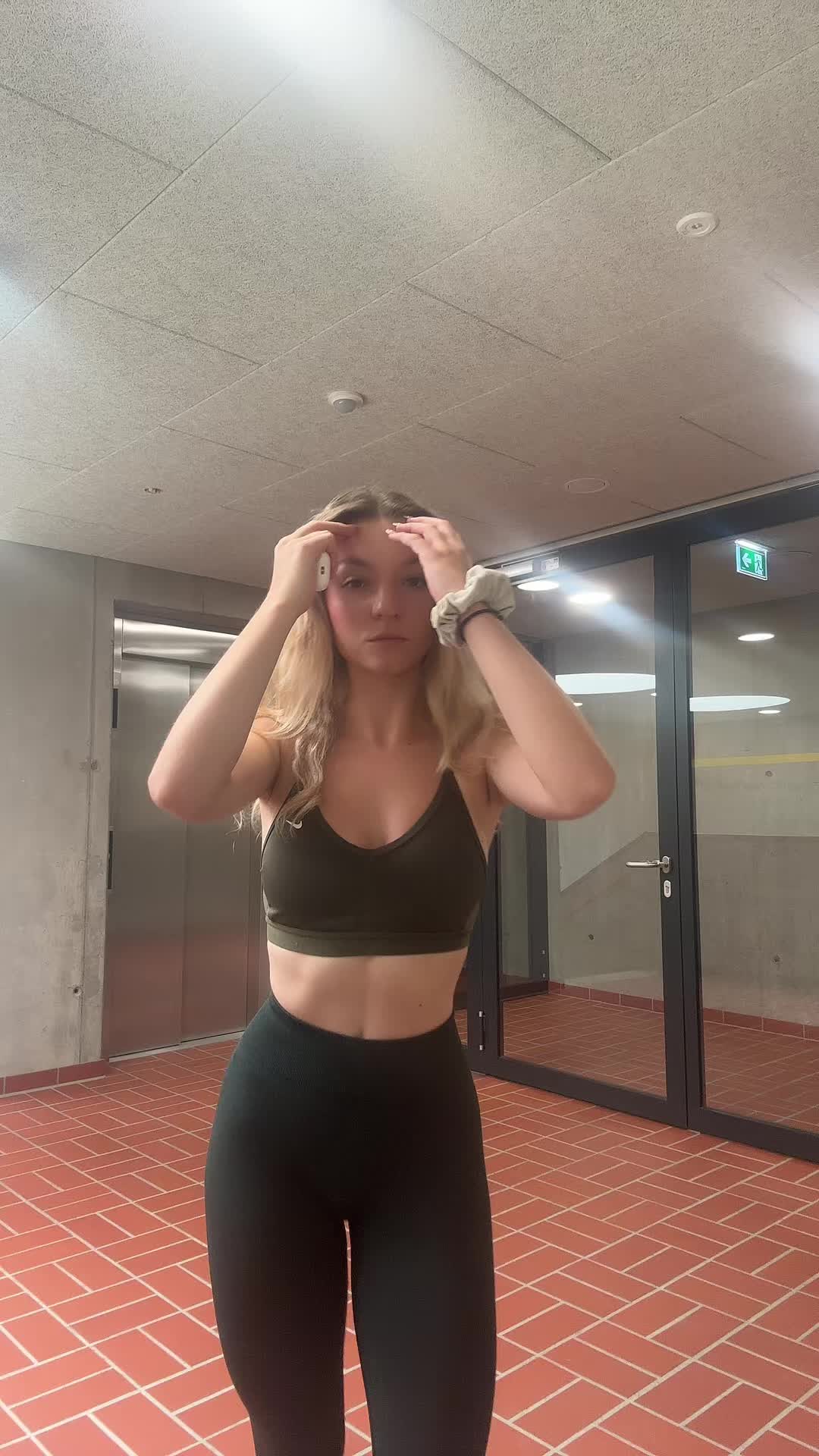 @SofiLifts