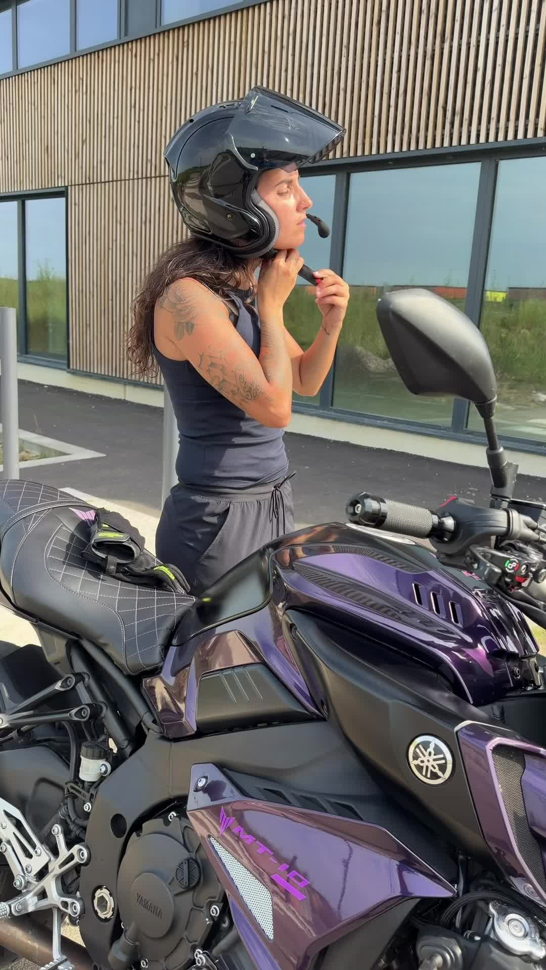 @Anissa 🏍