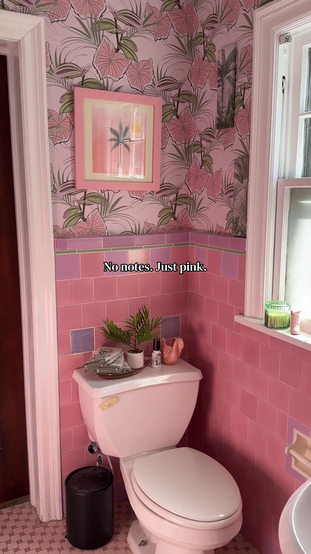 @nicole 🪩 colorful home