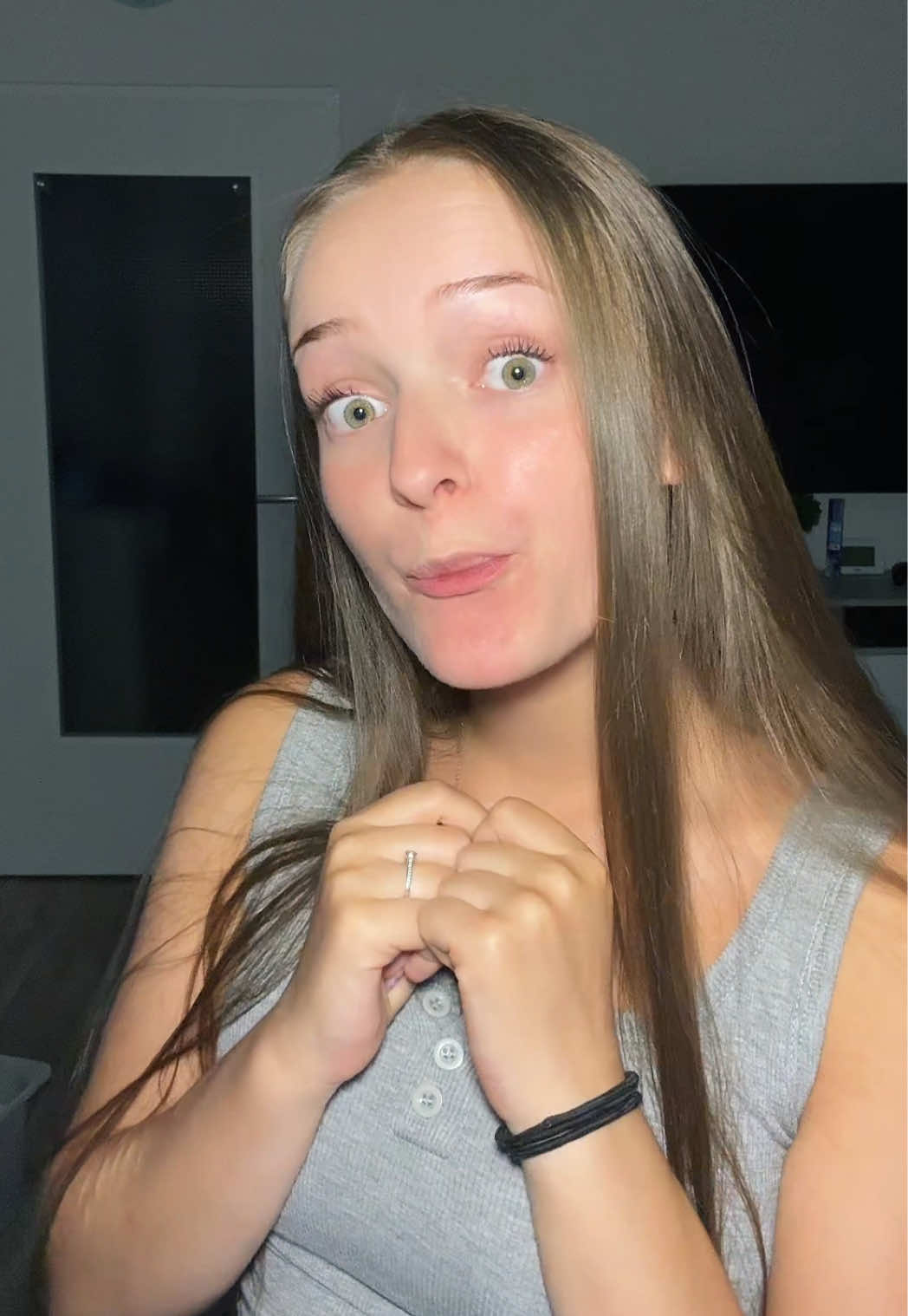 @diesetoni_