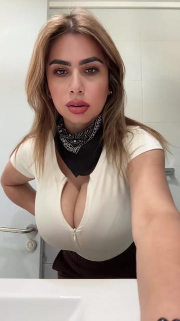 @celinita