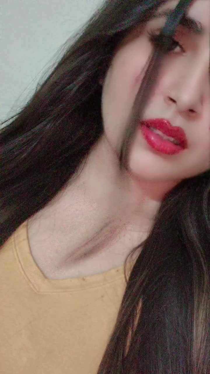 @missqueen2064