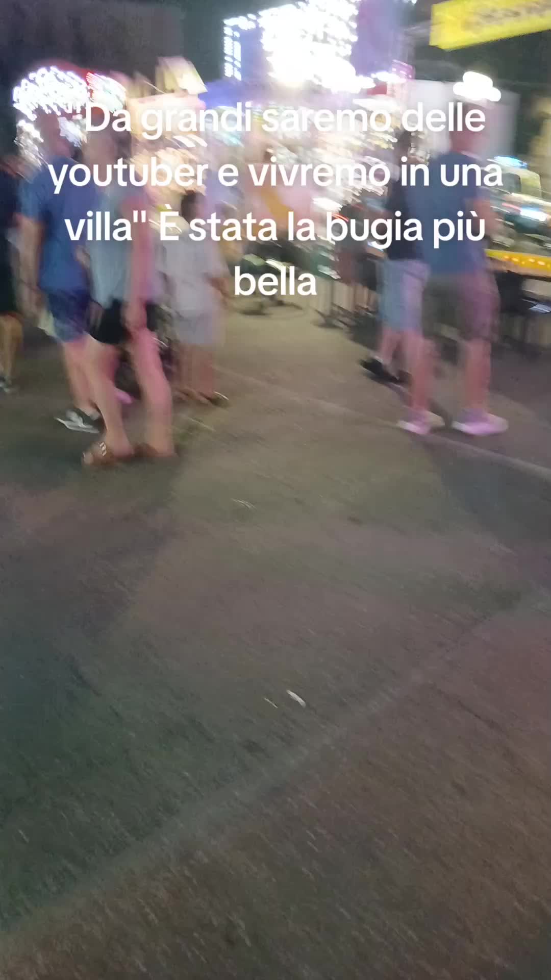 @Sara._