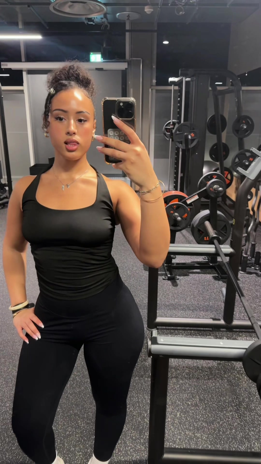 @papichulo.1506