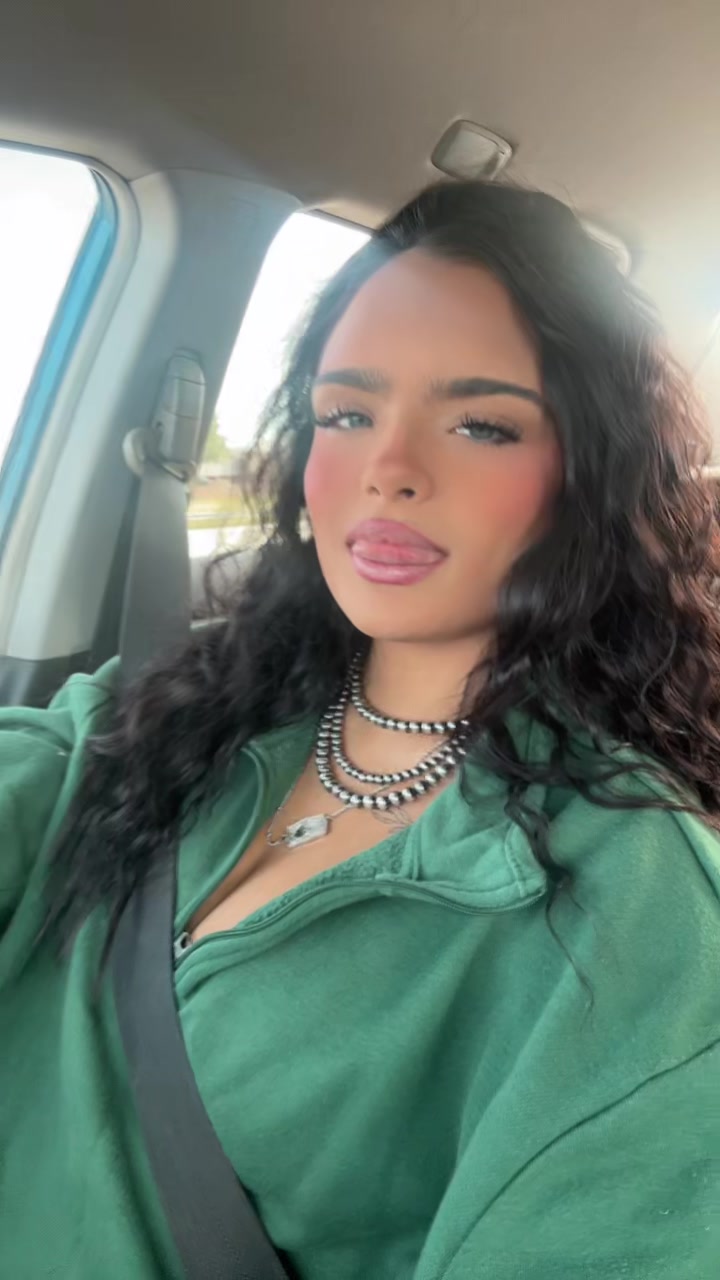 @julia dwyer | COSMO STUDENT