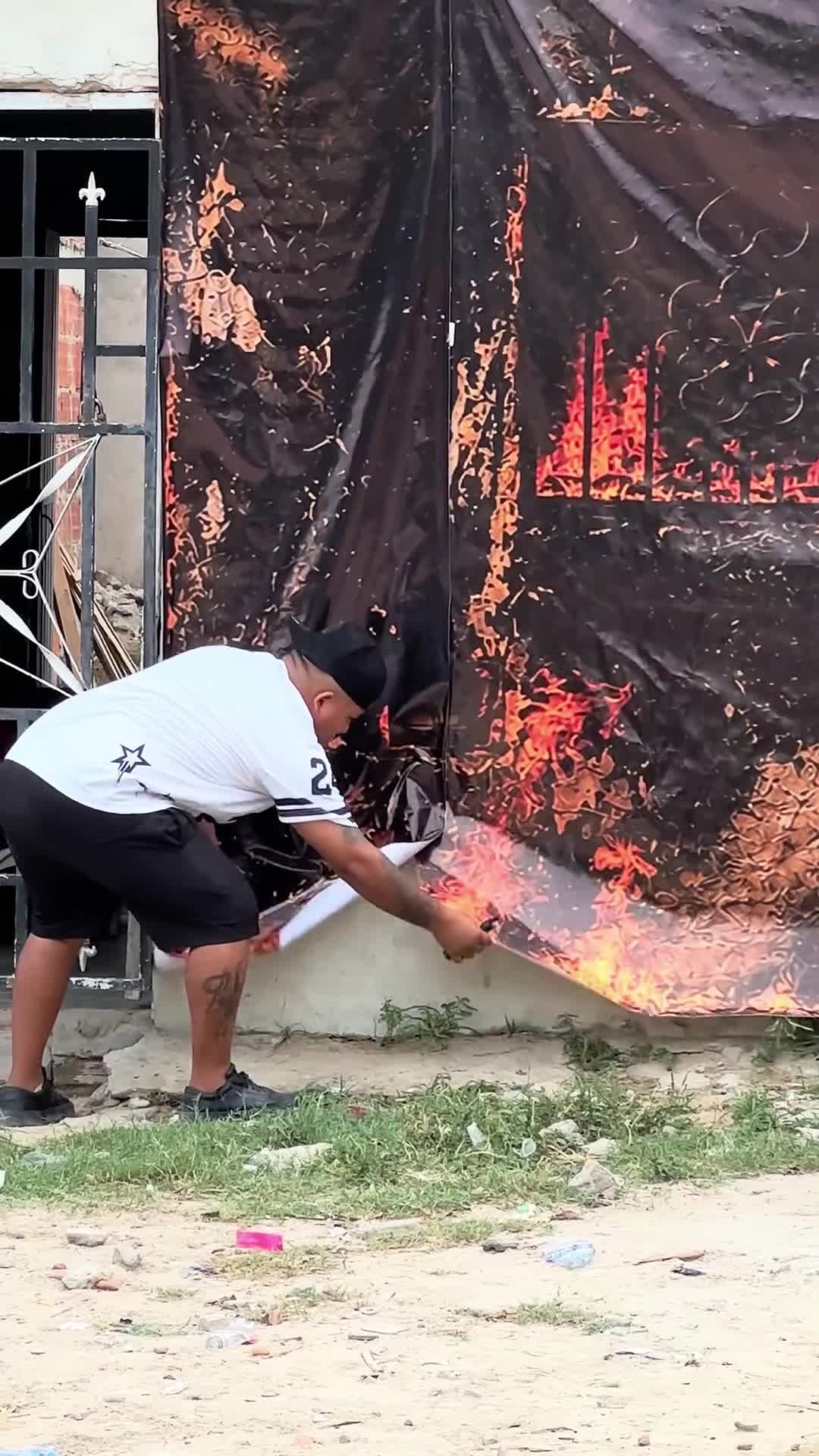 @yp