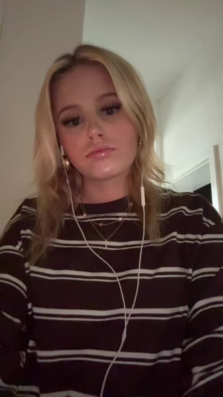 @𝐀𝐥𝐞𝐤𝐬𝐚-𝐀𝐲𝐥𝐞𝐞𝐧