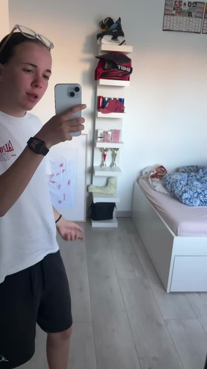 @𝐜𝐥𝟒𝐫𝐚.😶&zwj;🌫️
