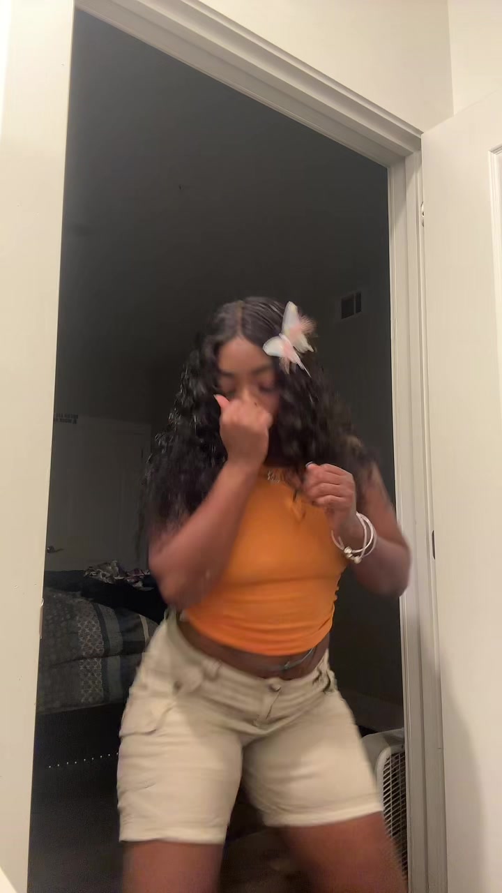 @Anijahh_